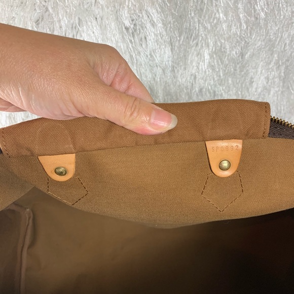 Louis Vuitton Speedy 40 - Picture 12 of 16